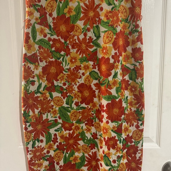 Zara • Midi Dress • Floral • Short Sleeve • Large - Picture 3 of 14